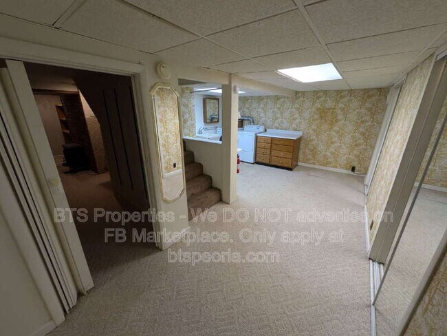 Building Photo - 3224 W Westport Rd