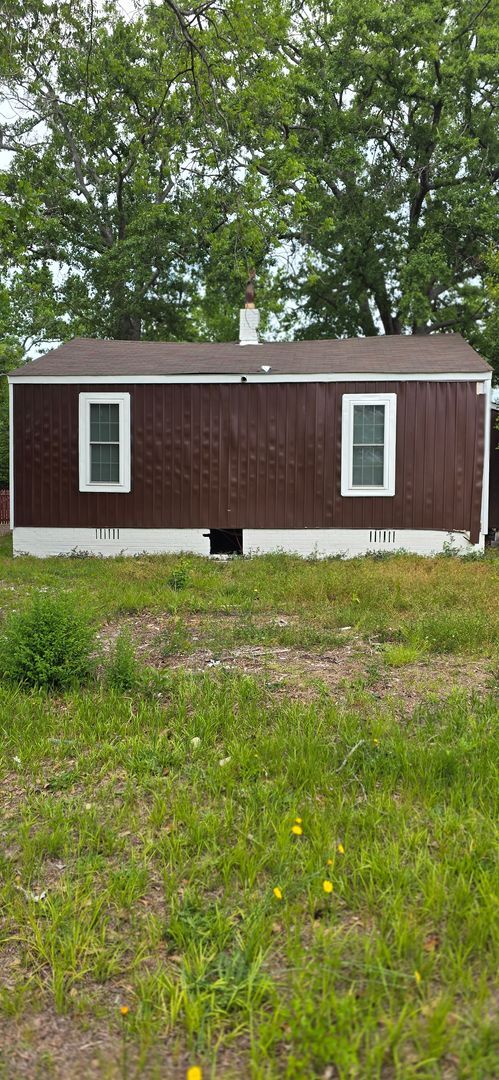 Building Photo - 2020 Agnes St