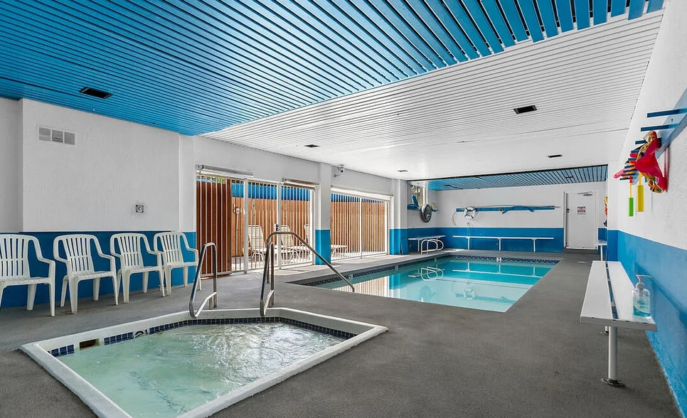 Pool, spa sundeck - 8163 Redlands St