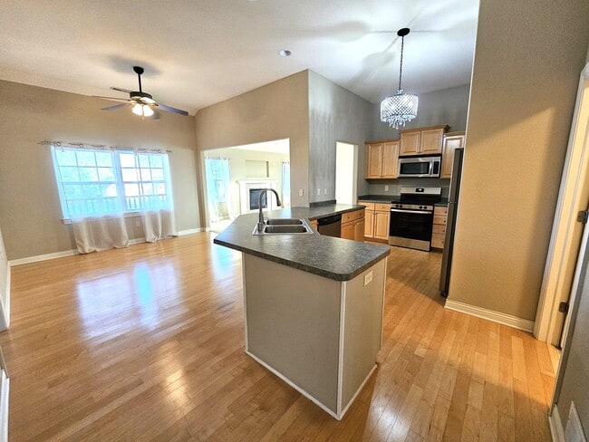 Building Photo - 1850 Stoney Ln