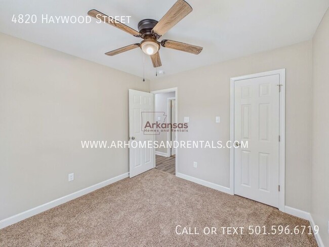 Building Photo - 4820 Haywood St