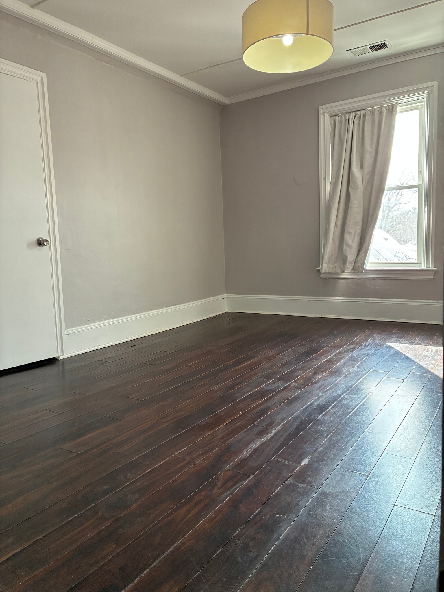 Building Photo - 42 S Central St