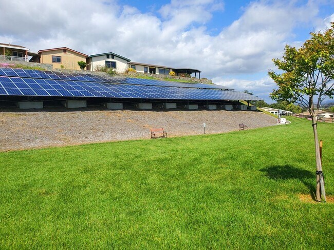 Building Photo - AVAILABLE NOW 55+ COMMUNITY UTILITIES INCLUDED!