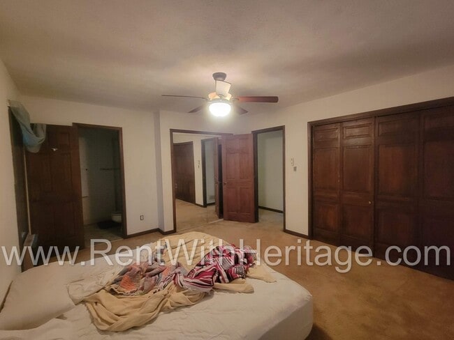 Building Photo - 1050 Flamingo Dr