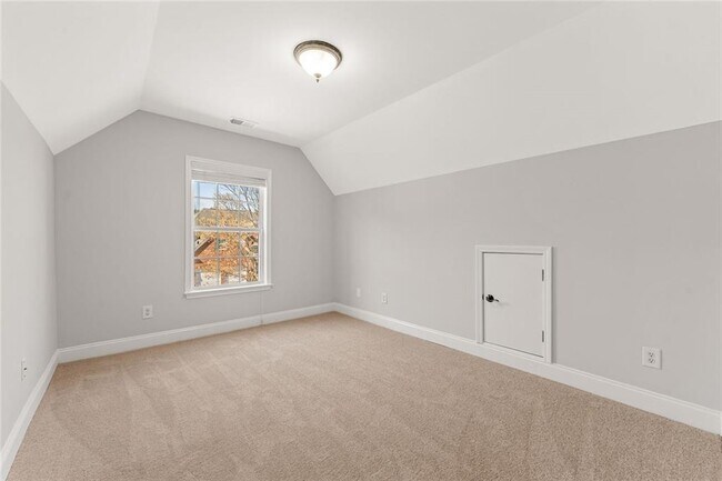 Building Photo - 3329 Rosecliff Trace NE
