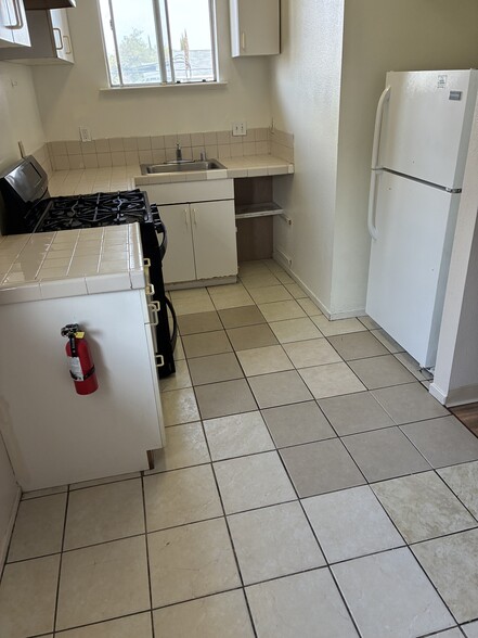 Building Photo - 1133 E Divisadero St