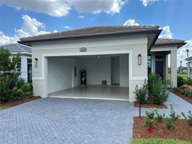Primary Photo - 9387 SW Pepoli Way