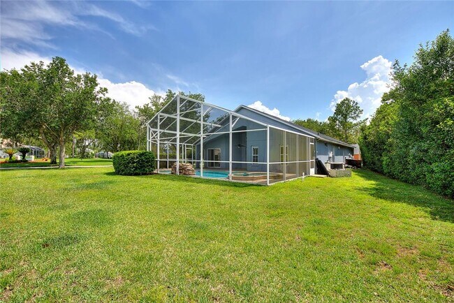 Building Photo - 2301 Paulette Dr