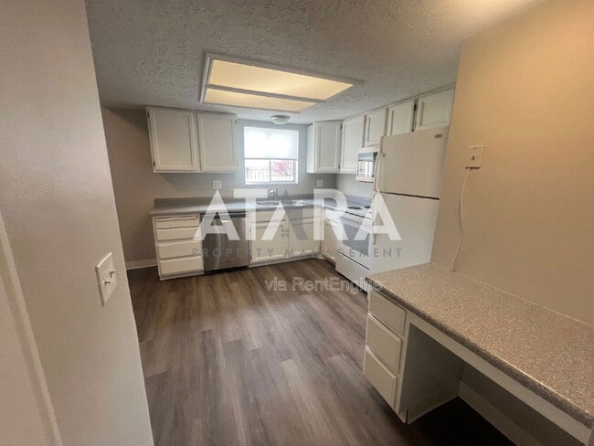 Building Photo - 4247 S Hwy 89