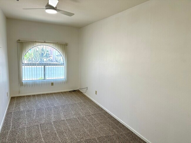 Building Photo - Wonderful Gated SunBird Golf Resort home f...