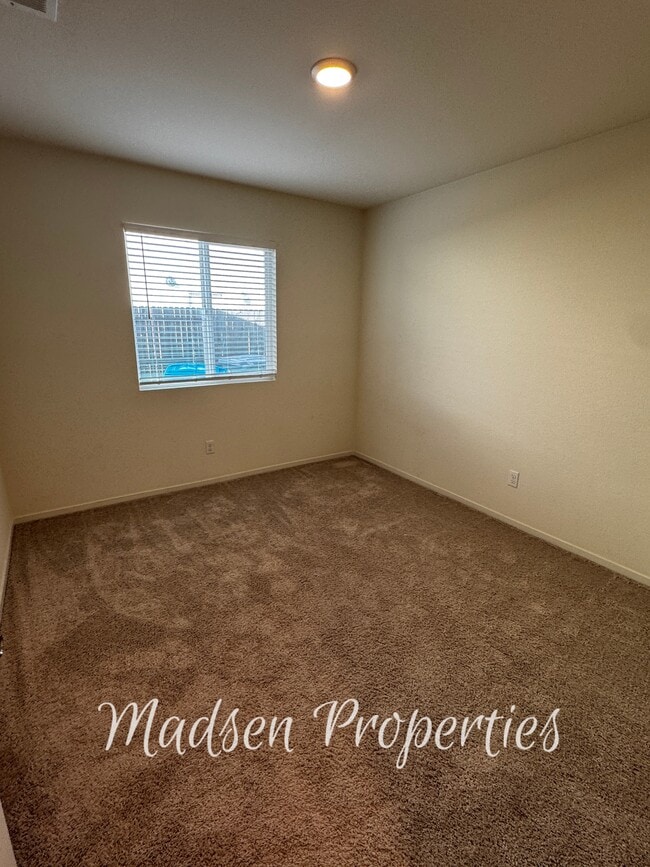 Building Photo - 114 Christian Ave