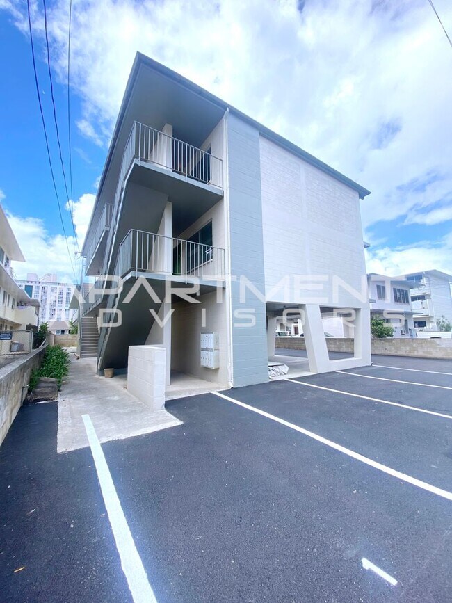 Building Photo - 2633 Nakookoo St