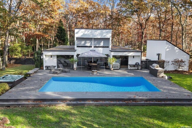 Building Photo - 25 N Quarter Rd