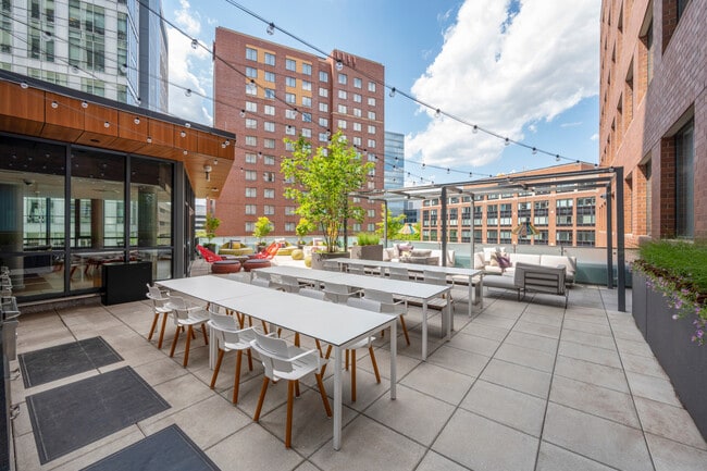 Building Photo - Proto Kendall Square
