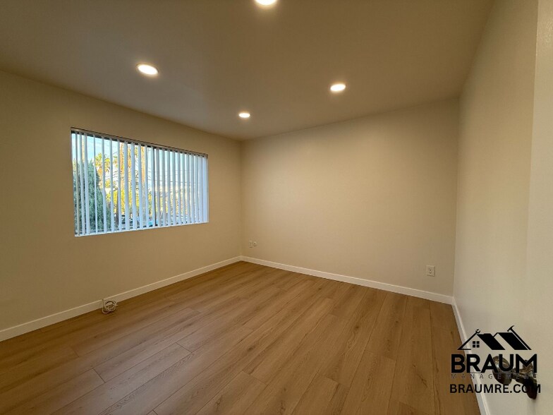 Building Photo - 5611 Fulcher Ave