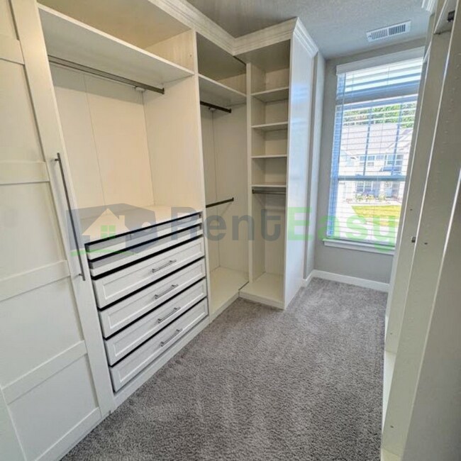 Building Photo - 3829 Longhill Arch