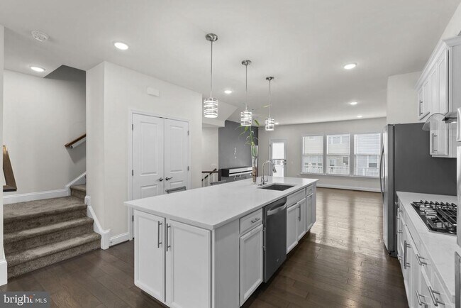 Building Photo - 17357 Redshank Rd