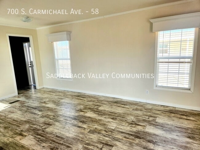 Building Photo - 700 S Carmichael Ave