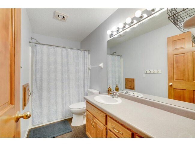 Building Photo - 3757 Bayberry Ln