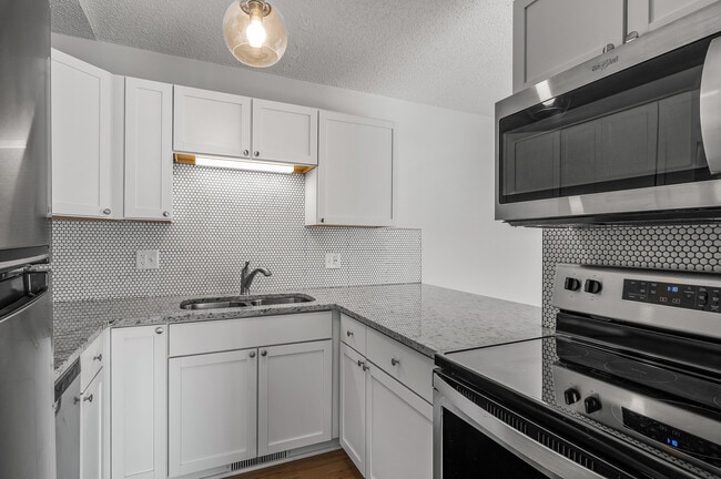 Building Photo - 2482 Cobble Hill Alcove