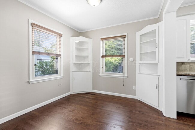 Building Photo - 12769 Mercier St