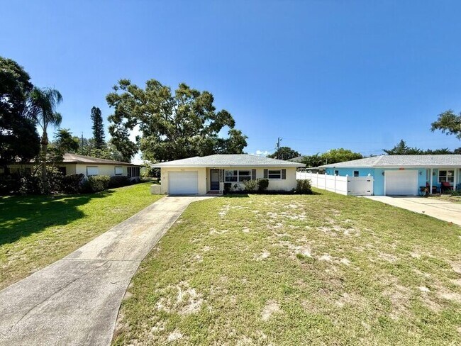 Primary Photo - 14218 Sharon Dr