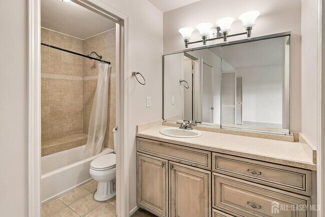 Building Photo - 23 Cloister Ct