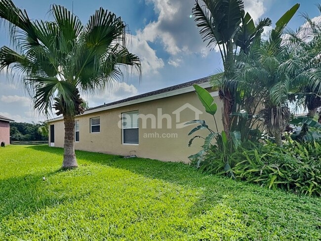 Building Photo - 1044 Summer Breeze Dr