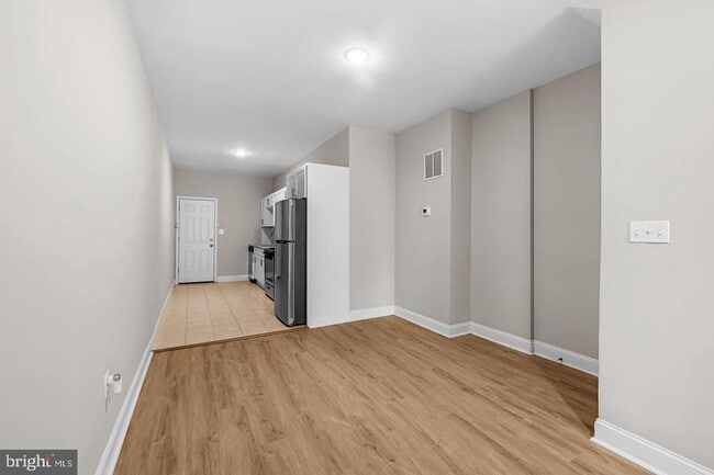 Building Photo - 1605 Clifton Ave