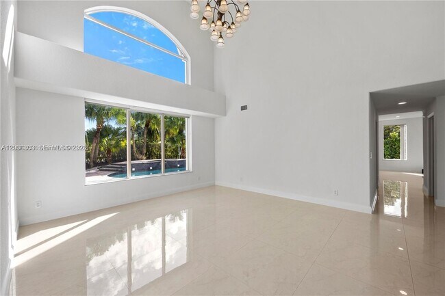 Building Photo - 16449 SW 84th Pl