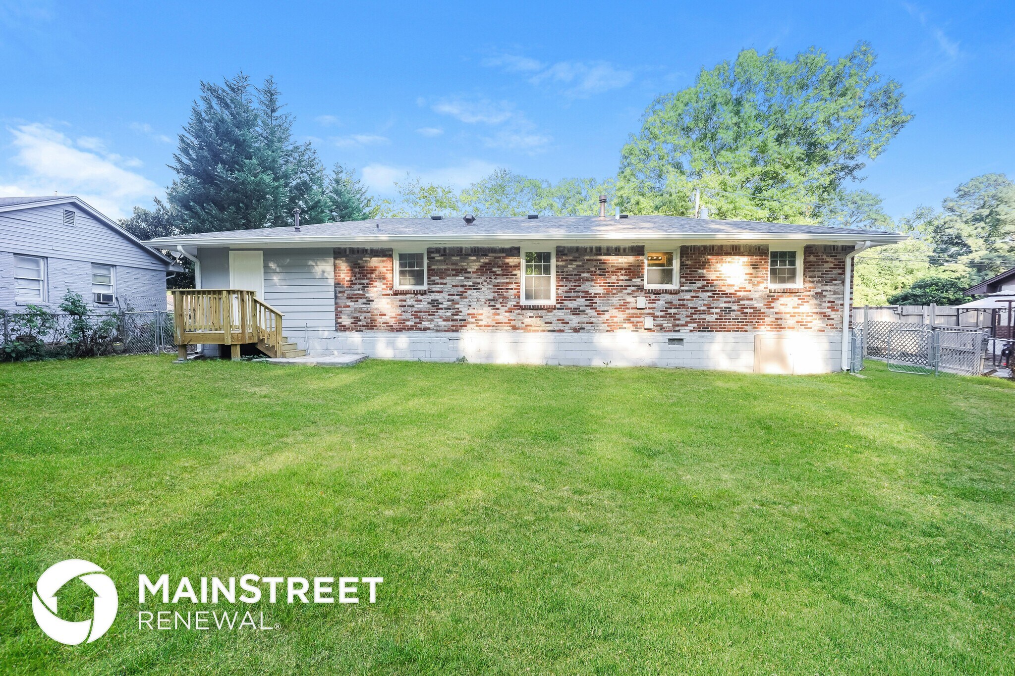 Building Photo - 6067 Park Dr