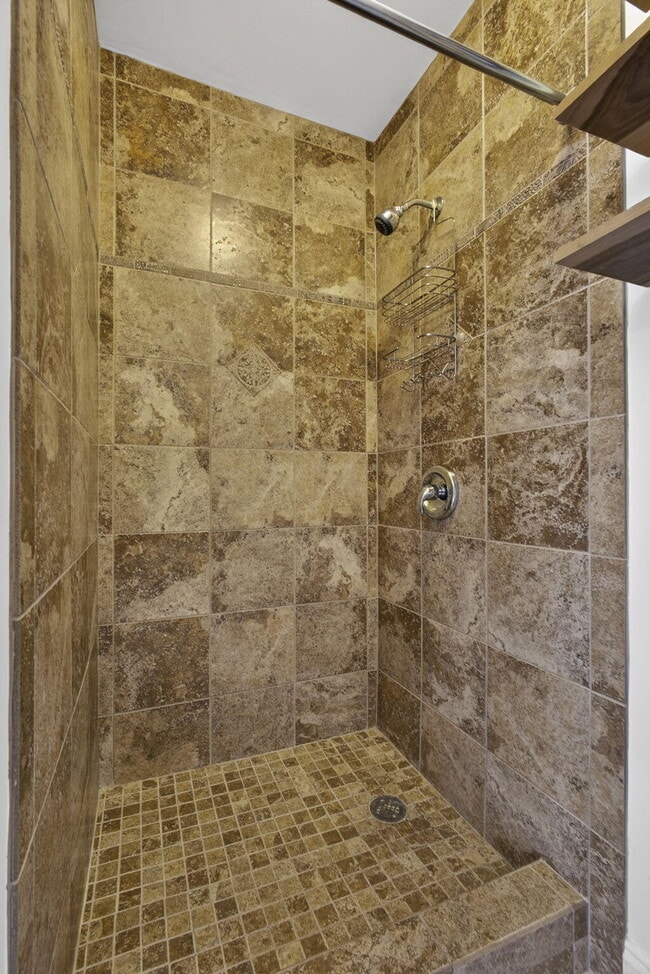 Building Photo - 616 Upland Rd