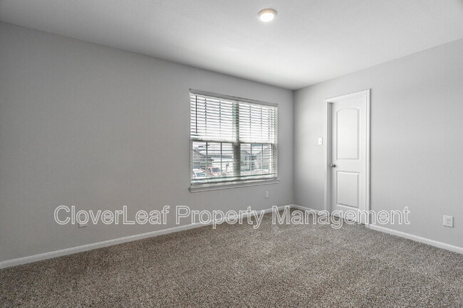 Building Photo - 9143 Bennett Frst