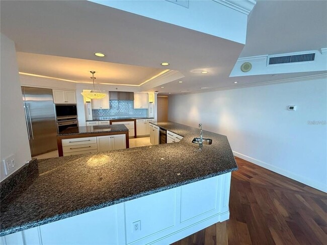 Building Photo - 988 Blvd of the Arts