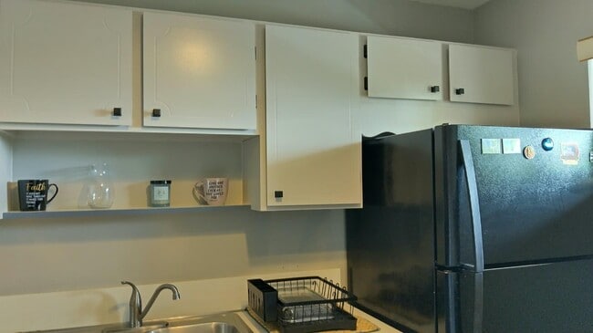 Building Photo - 2721 Garden Dr N
