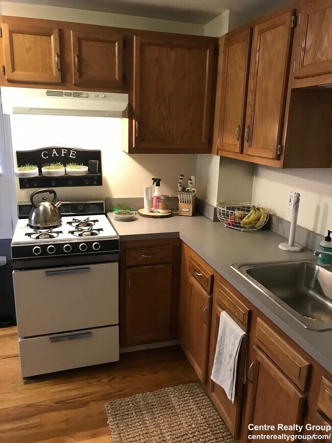 Building Photo - 122 Chestnut St