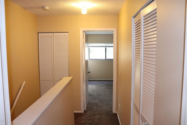 Building Photo - Two Story Townhome
