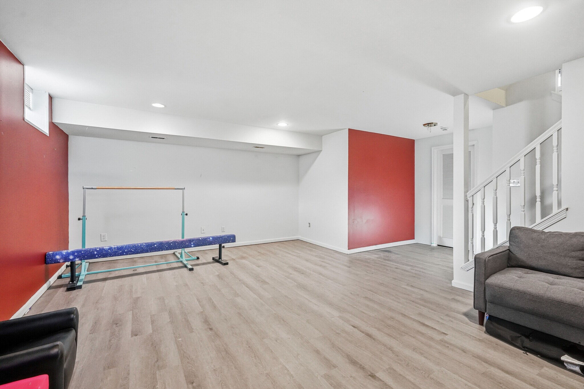Building Photo - 327 Allens Ln