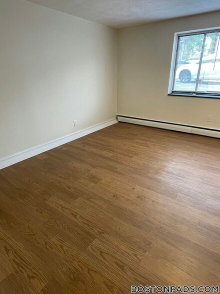 Building Photo - 222 Babcock St