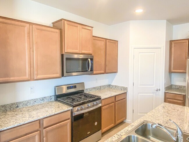 Building Photo - 6980 E Gamebird Way
