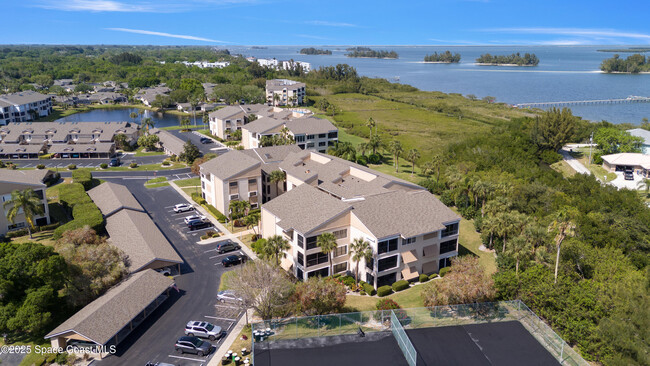Building Photo - 6165 S Mirror Lake Dr
