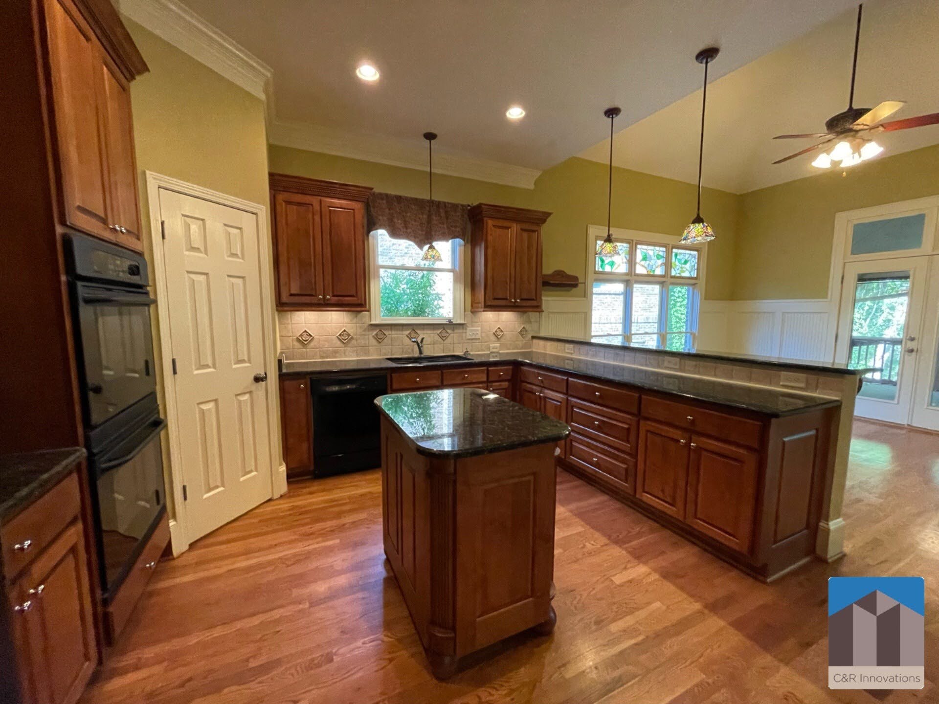 Building Photo - 1377 Greencrest Ct