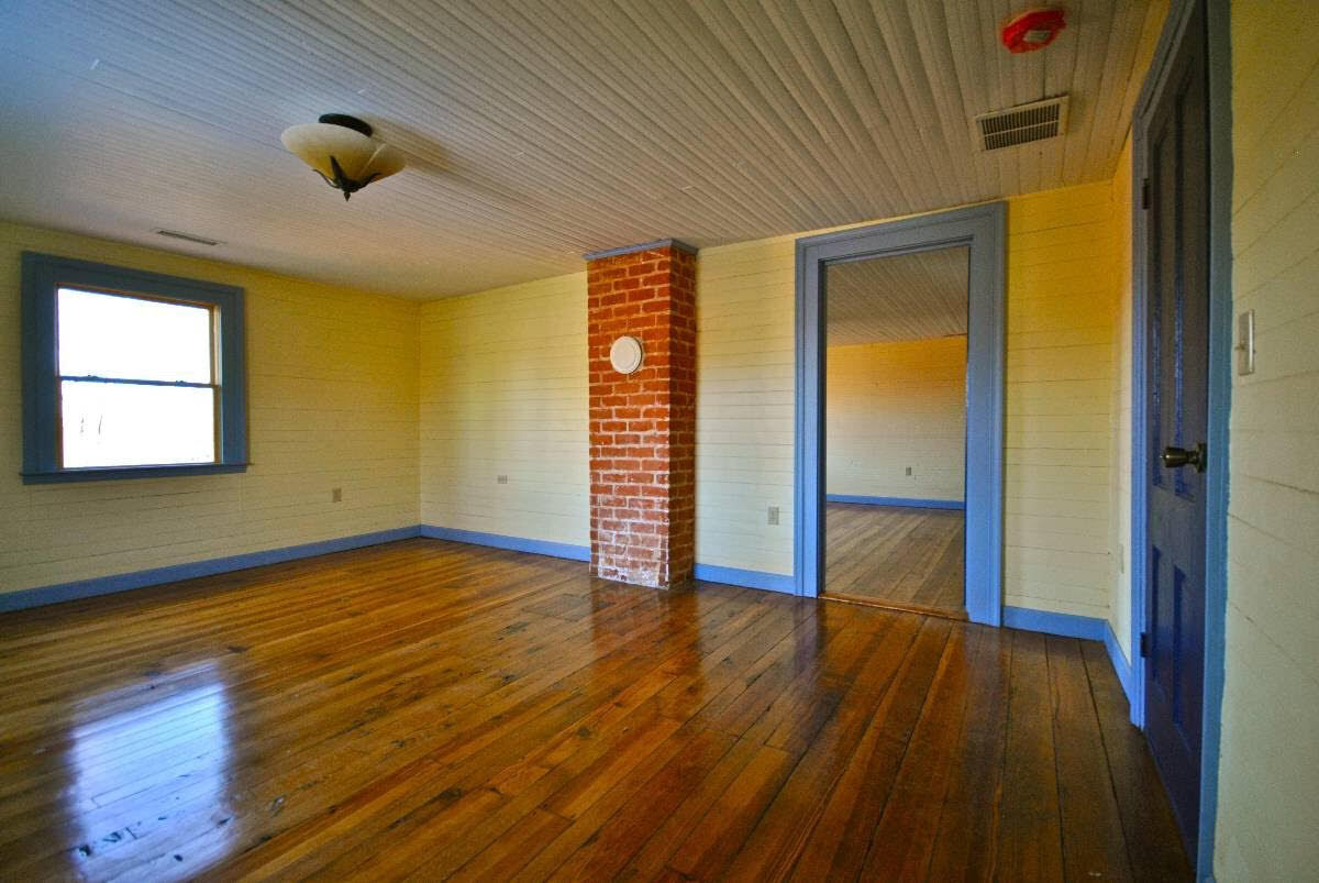 Building Photo - 1784 Simmons Gap Rd
