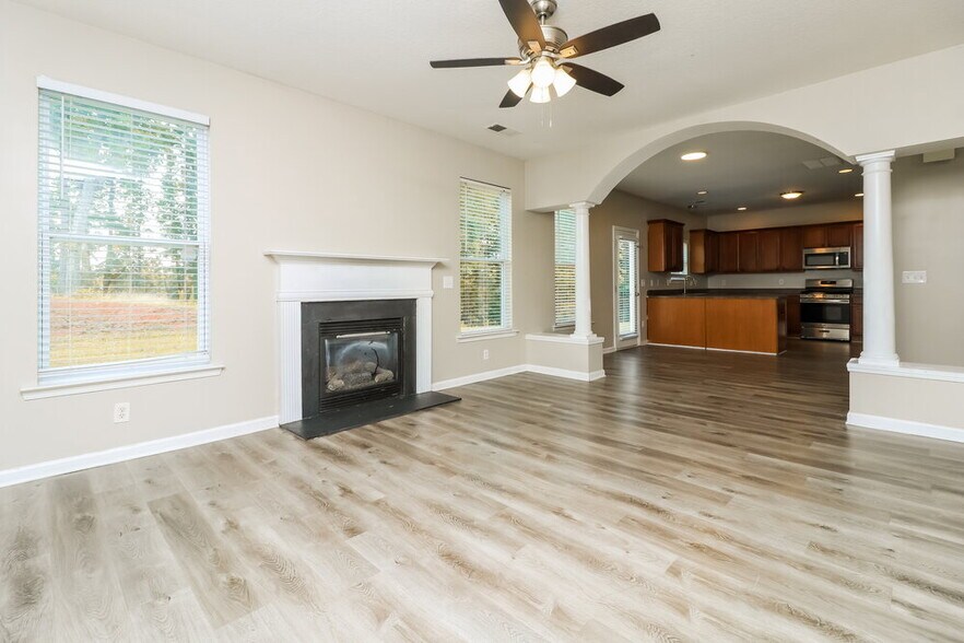 Building Photo - 340 Darbys Run Ct