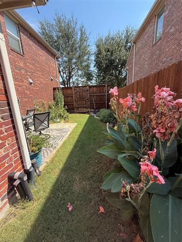 Building Photo - 6249 Aylworth Dr