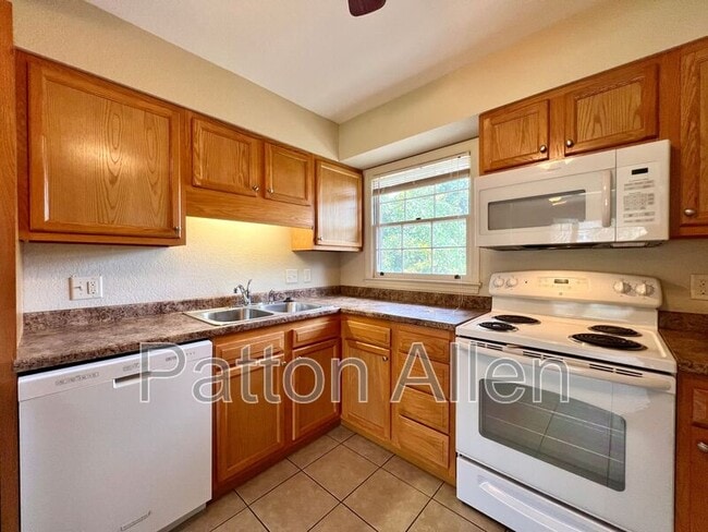 Building Photo - 114 Arco Rd