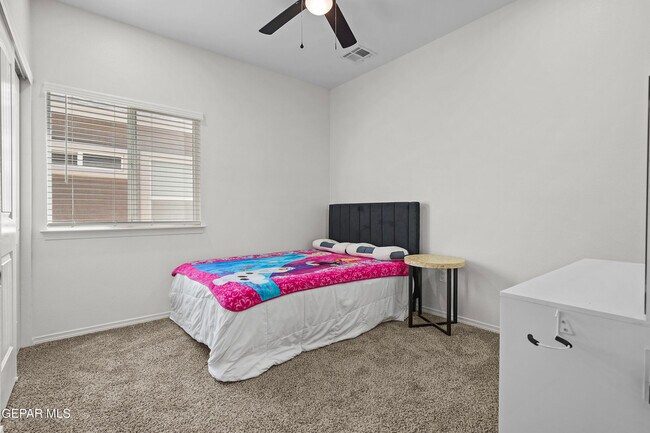 Building Photo - 5128 Jennifer Claire Ln