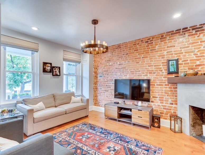 Building Photo - 3608 11th St NW