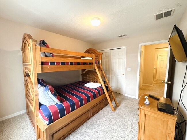 Building Photo - 3078 Seaview Castle Dr