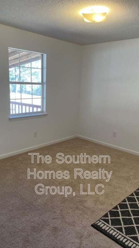 Building Photo - 680 McDowell Ln